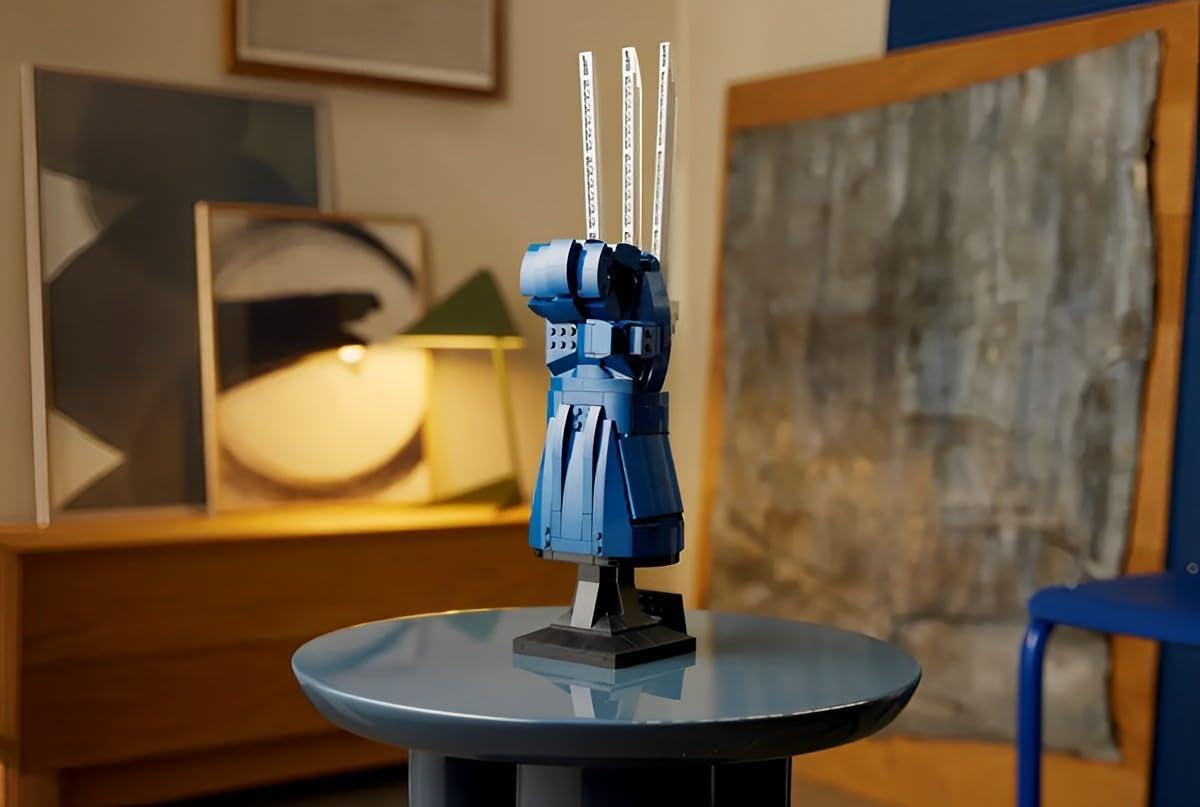 LEGO 76250 Wolverine's Adamantium Claws Brick Island