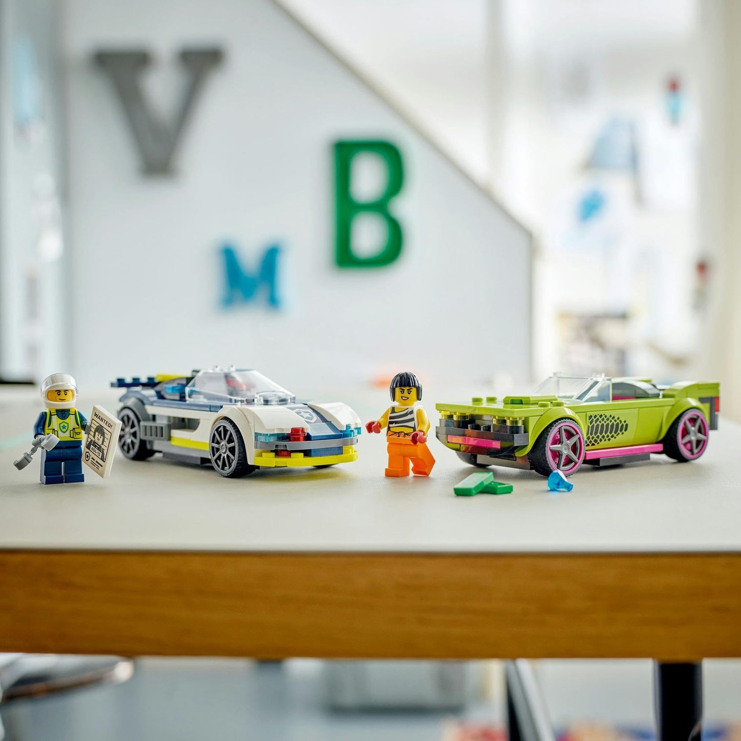 LEGO City Police Car and Muscle Car Chase 60415 Brick Island