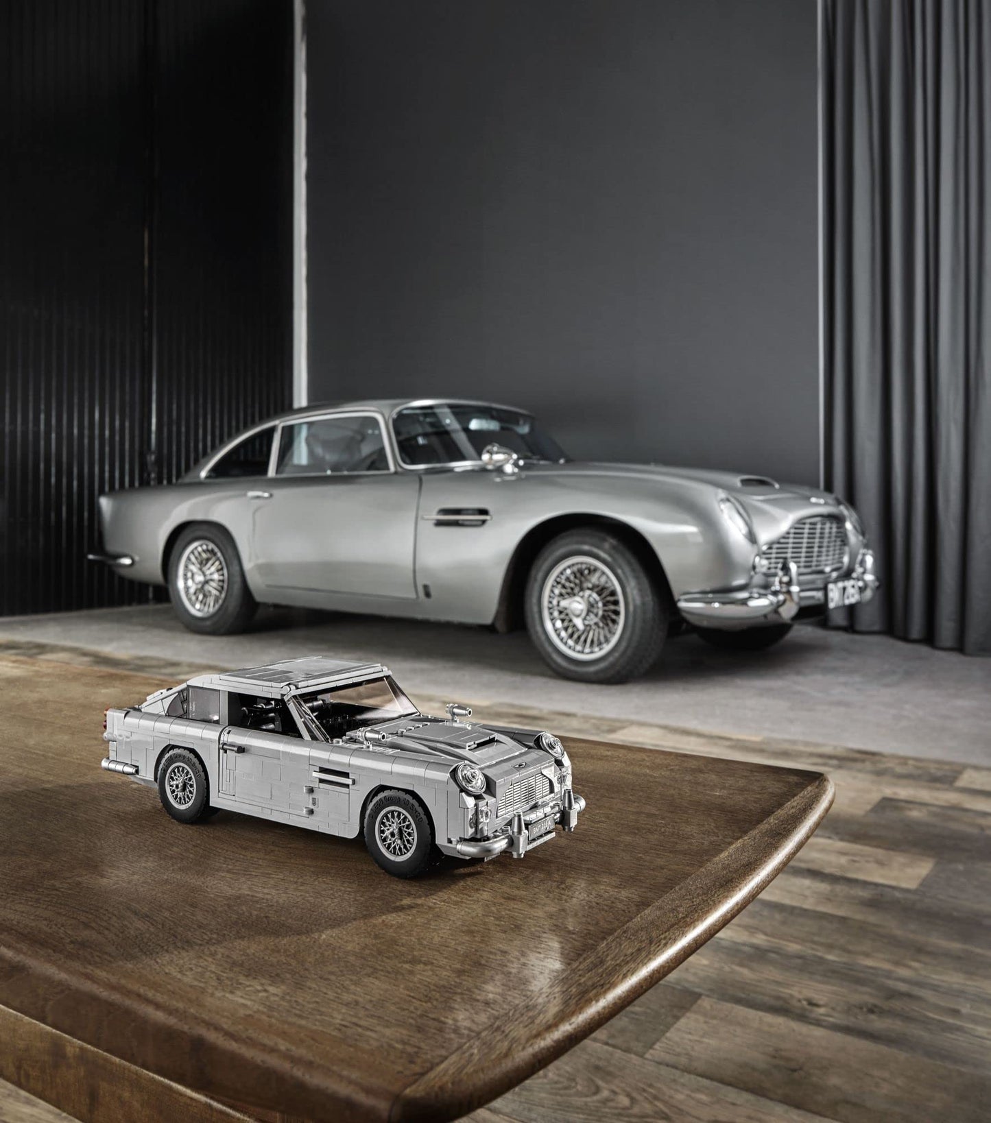 LEGO Creator Expert James Bond Aston Martin DB5 10262 Brick Island
