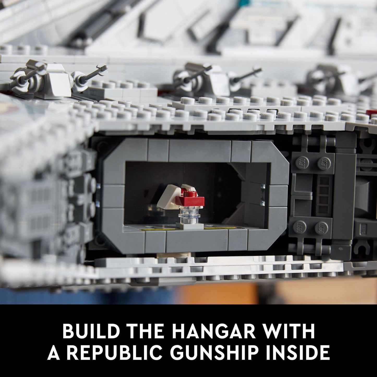 LEGO Star Wars Venator-Class Republic Attack Cruiser 75367 Brick Island