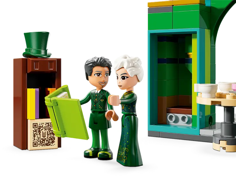 LEGO® Wicked 75684 Welcome to Emerald City has a QR code for more LEGO® Wicked online content