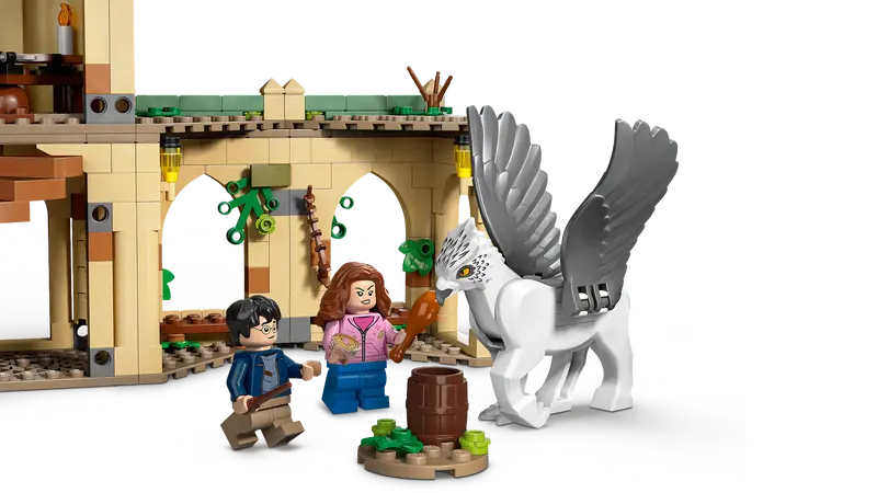 LEGO Harry Potter Hogwarts Courtyard: Sirius’s Rescue 76401 Brick Island