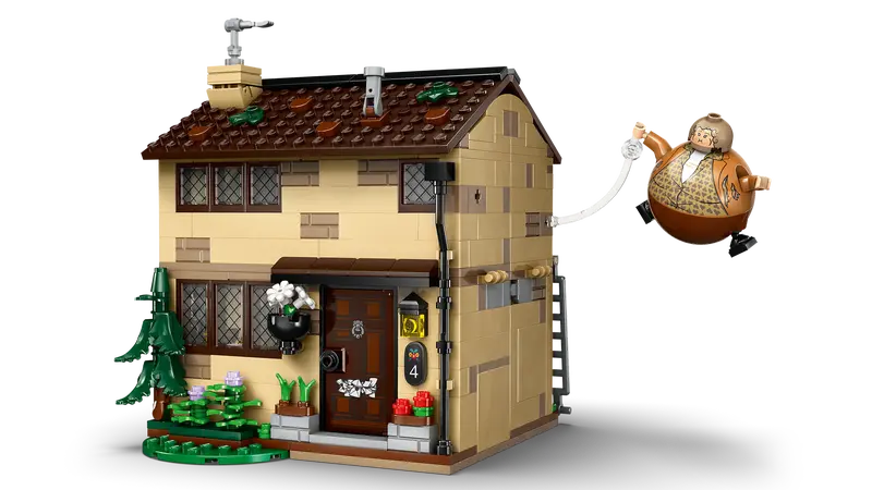 LEGO® Harry Potter™ Privet Drive: Aunt Marge's Visit 76451 with Inflated Aunt Marge figure