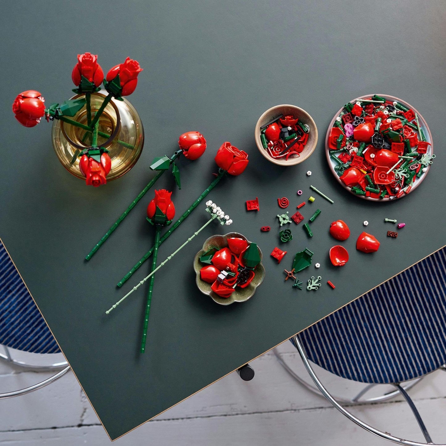 LEGO Icons Bouquet of Roses 10328 Brick Island