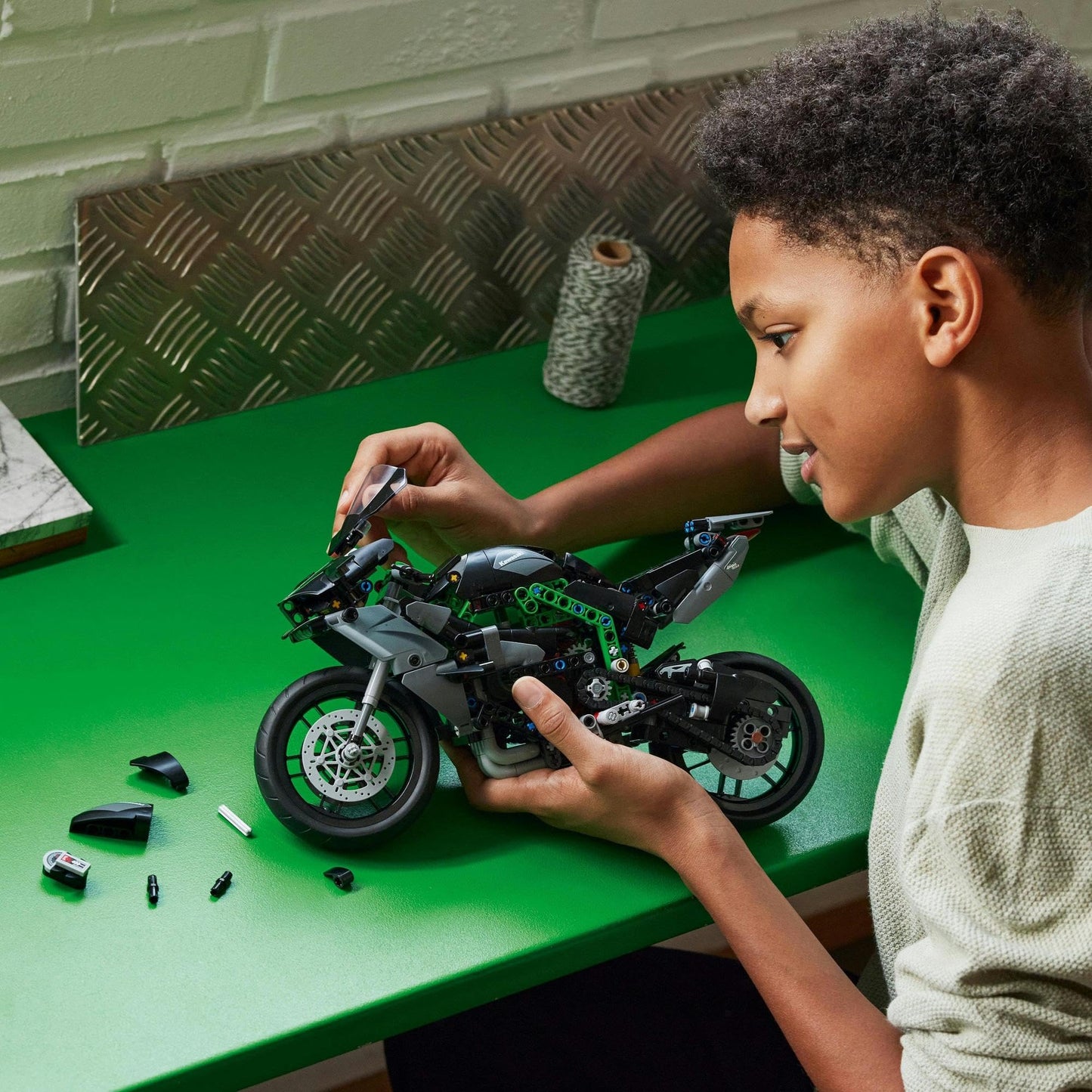 LEGO Technic Kawasaki Ninja H2R Motorcycle 42170 Amazon