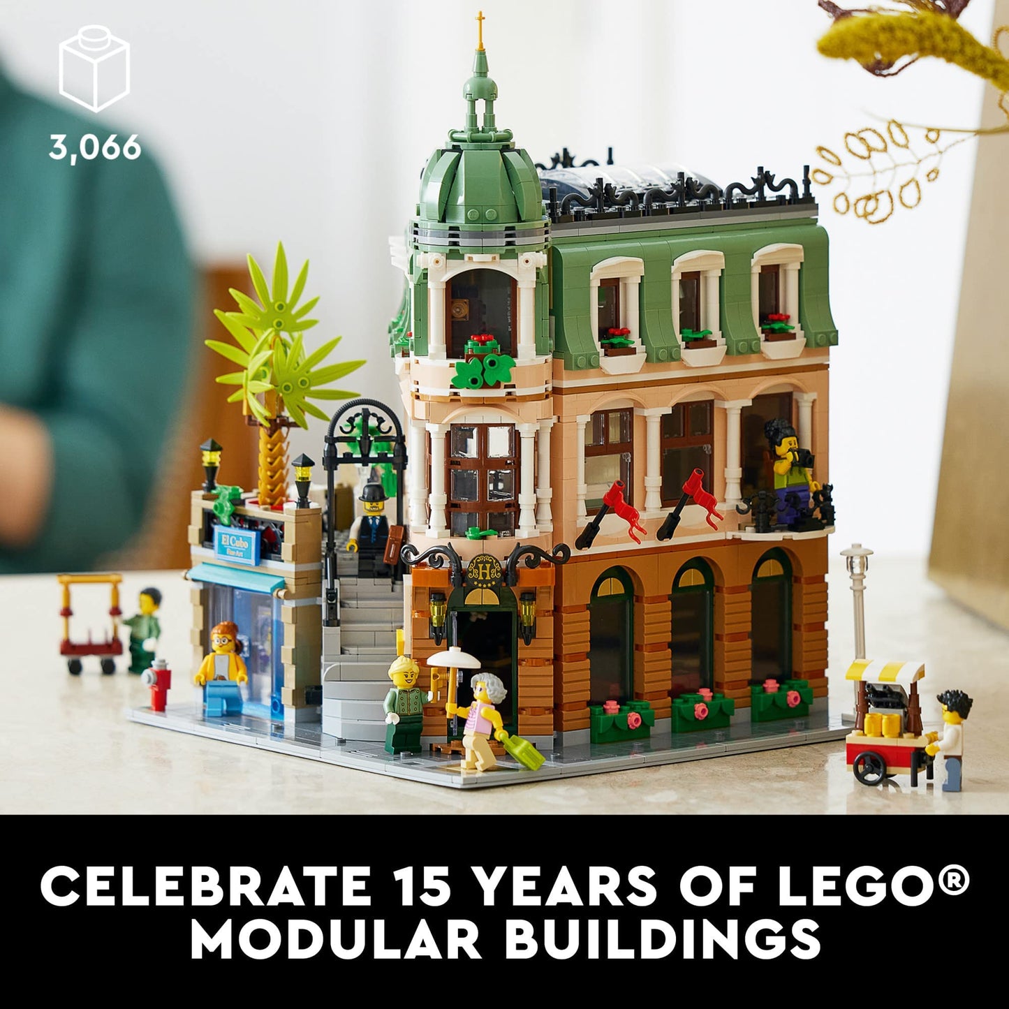 LEGO Boutique Hotel 10297 Brick Island