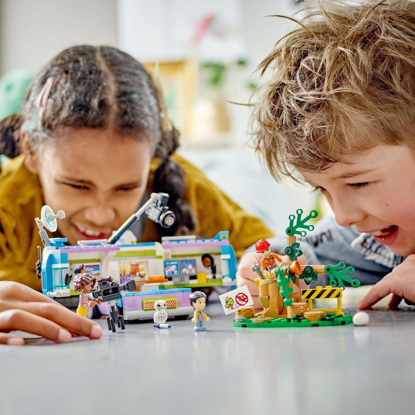LEGO Friends Newsroom Van 41749 Brick Island