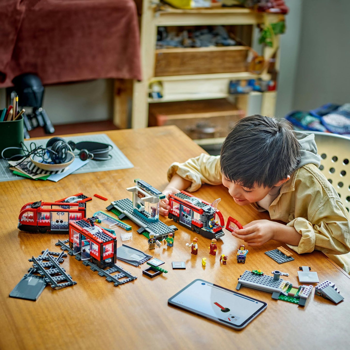 LEGO City Downtown Tram and Station 60423 Amazon