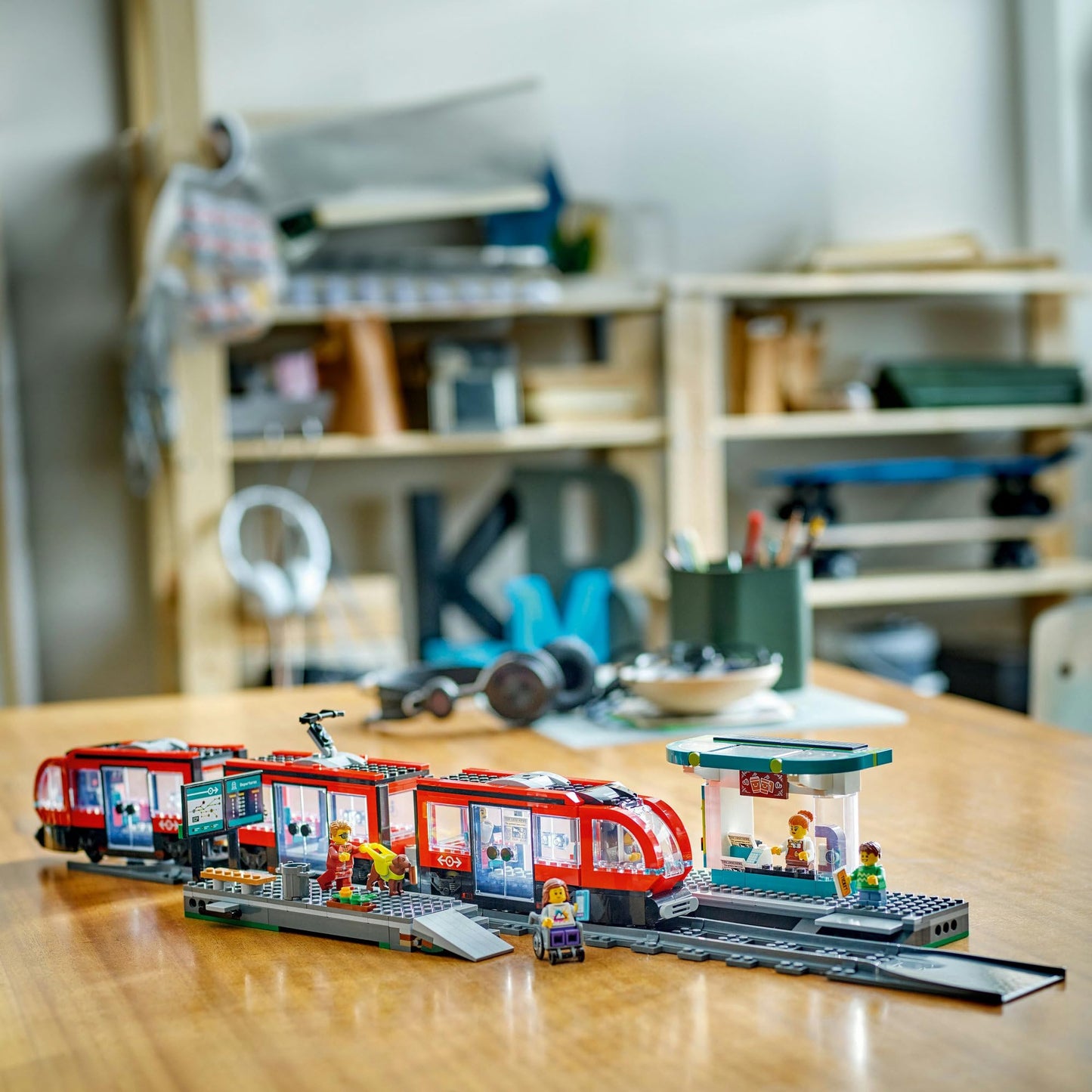 LEGO City Downtown Tram and Station 60423 Amazon