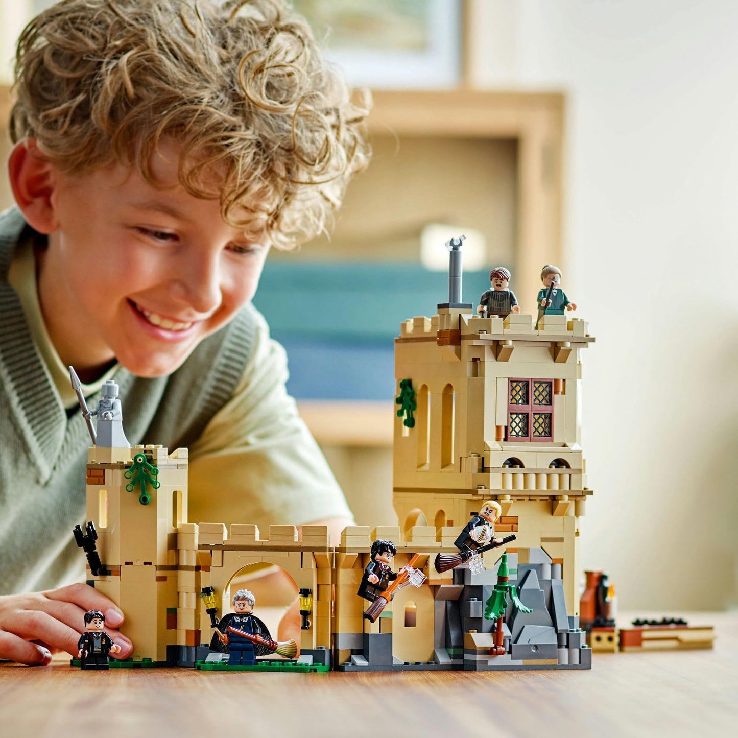 LEGO Harry Potter Hogwarts Castle: Flying Lessons 76447