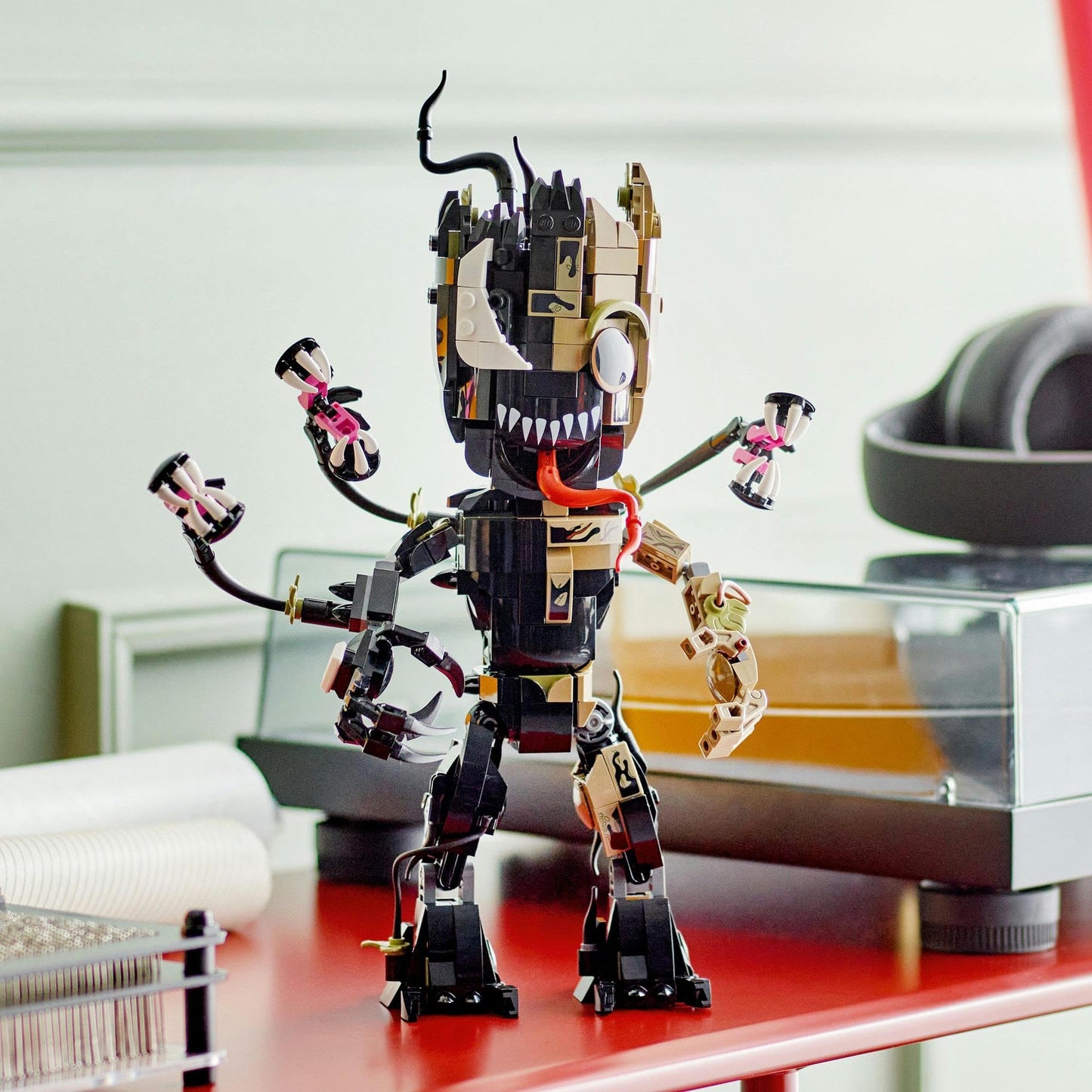 LEGO Super Heroes Marvel Venomised Groot 76249 Brick Island