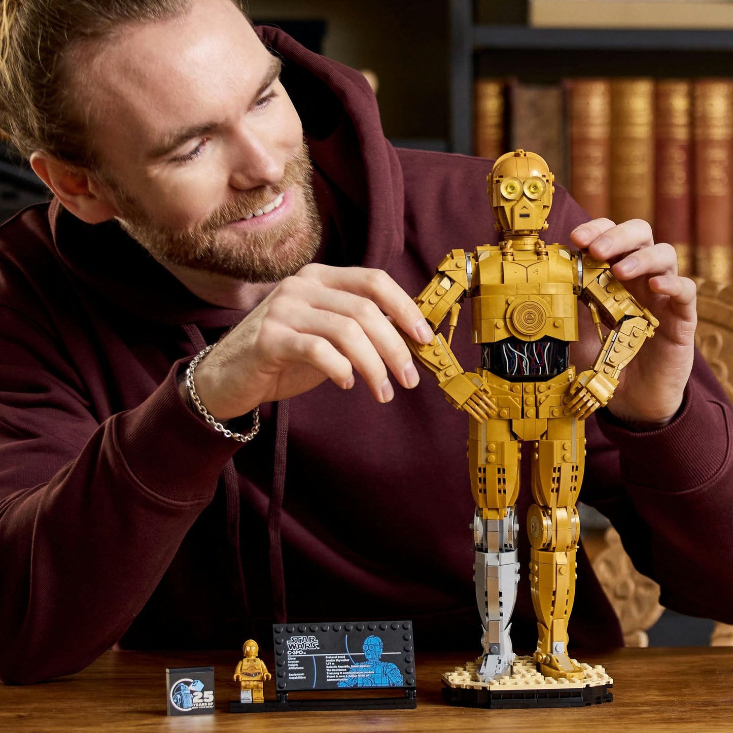 LEGO Star Wars C-3PO 75398 Amazon