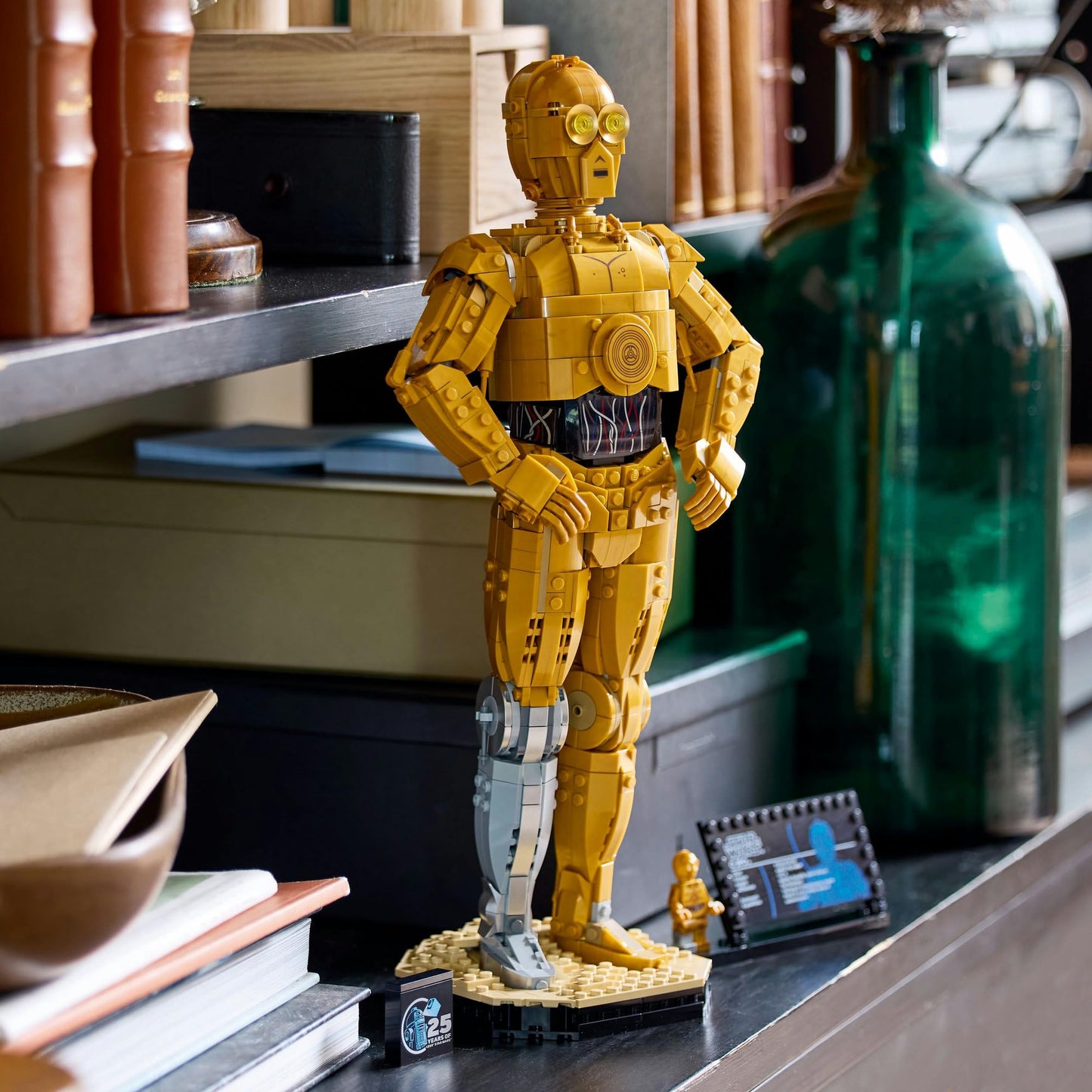 LEGO Star Wars C-3PO 75398 Amazon