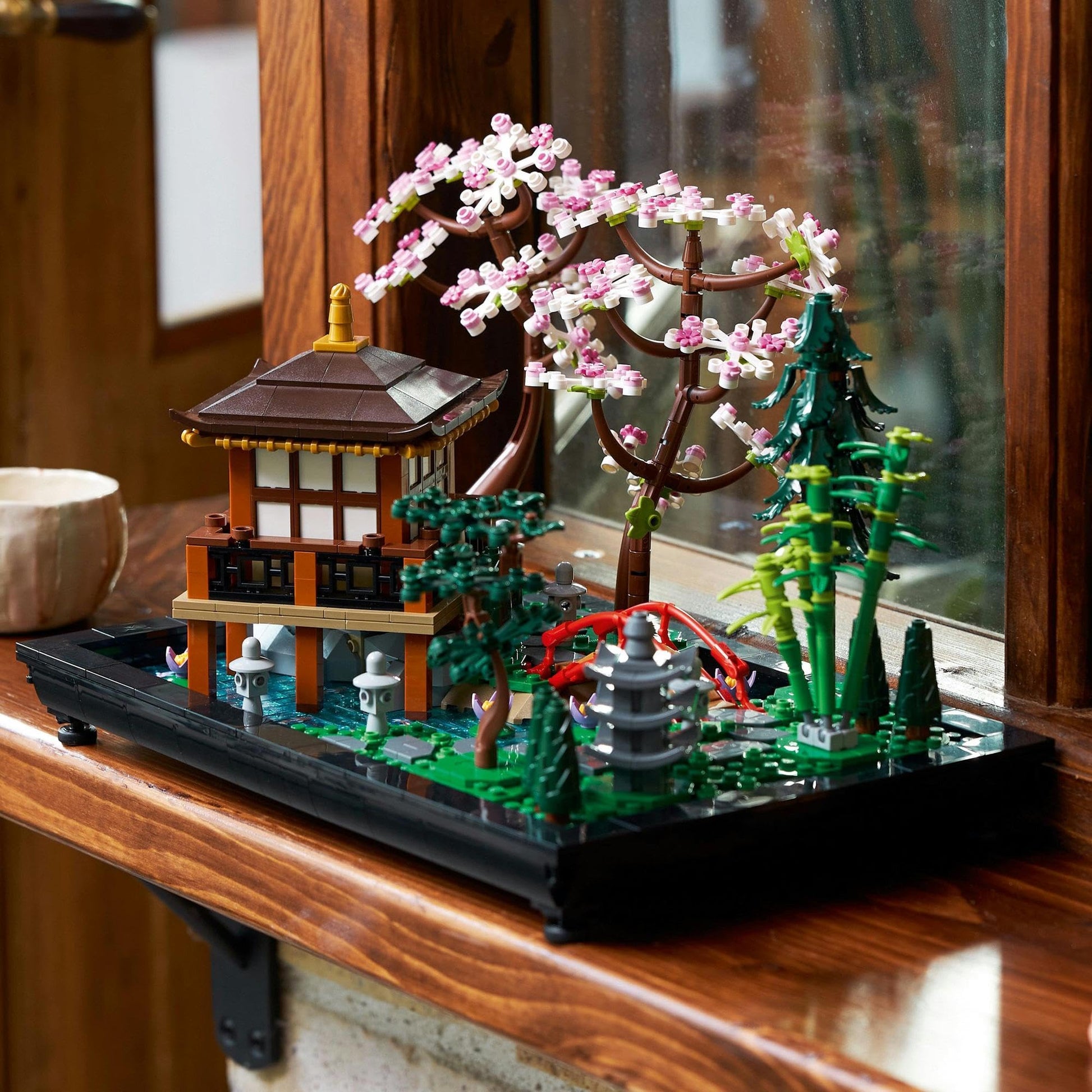 LEGO Icons Tranquil Garden 10315 Brick Island