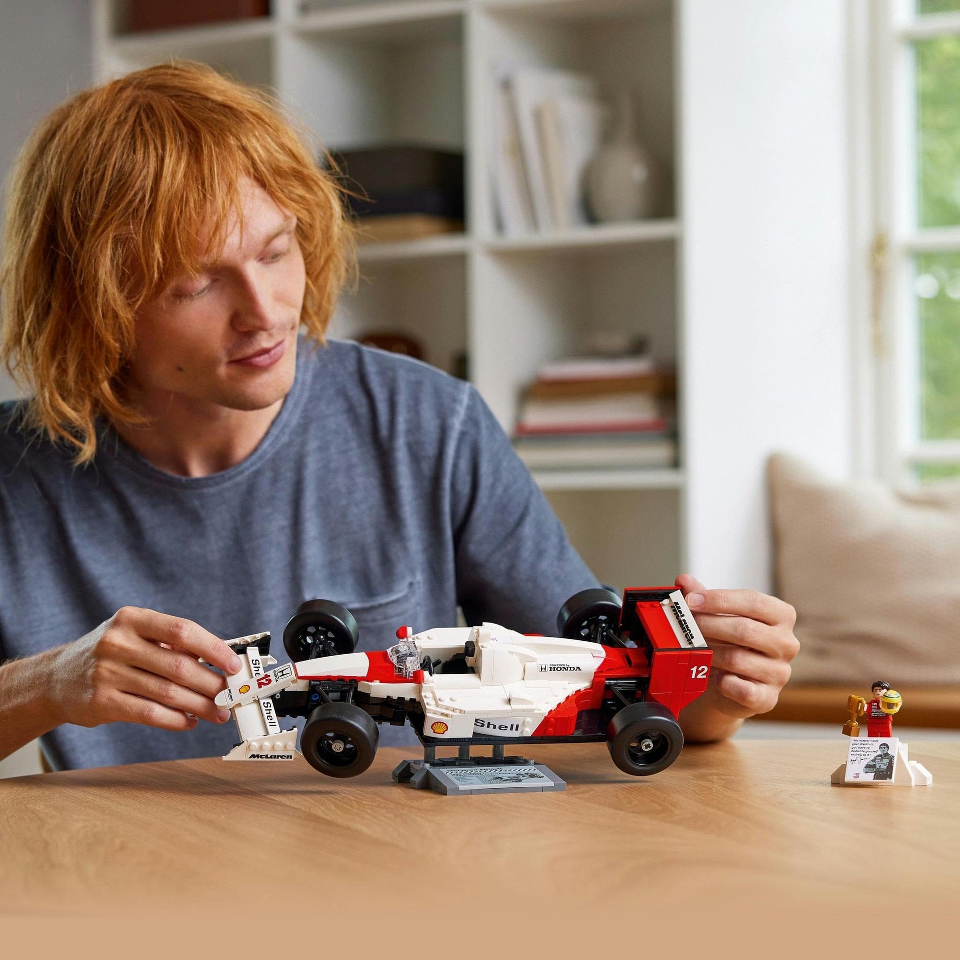 LEGO Icons McLaren MP4/4 & Ayrton Senna 10330 Brick Island