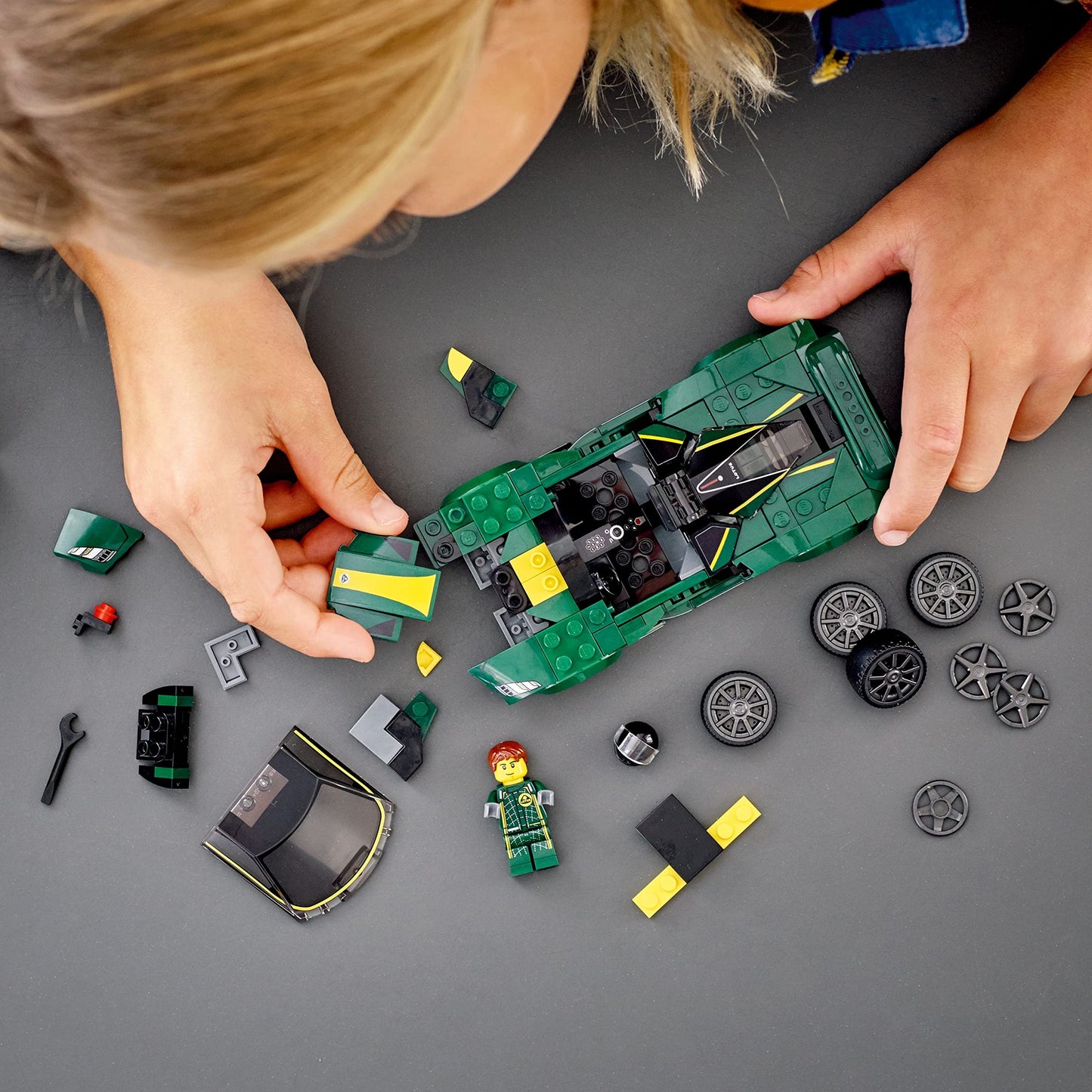 LEGO Speed Champions Lotus Evija 76907 Brick Island