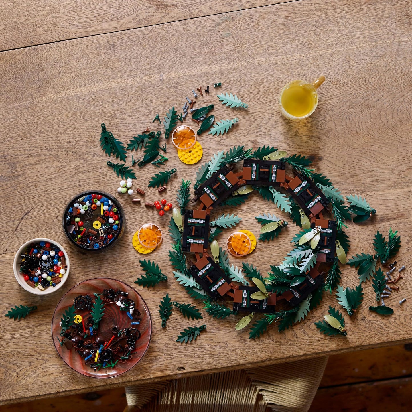 LEGO Icons Wreath 10340 Brick Island