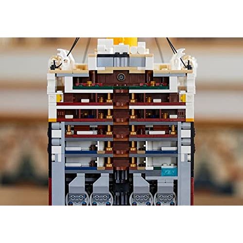 LEGO 10294 Titanic Brick Island