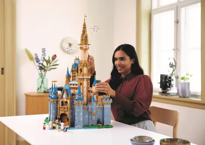 LEGO 43222 Disney Castle Brick Island