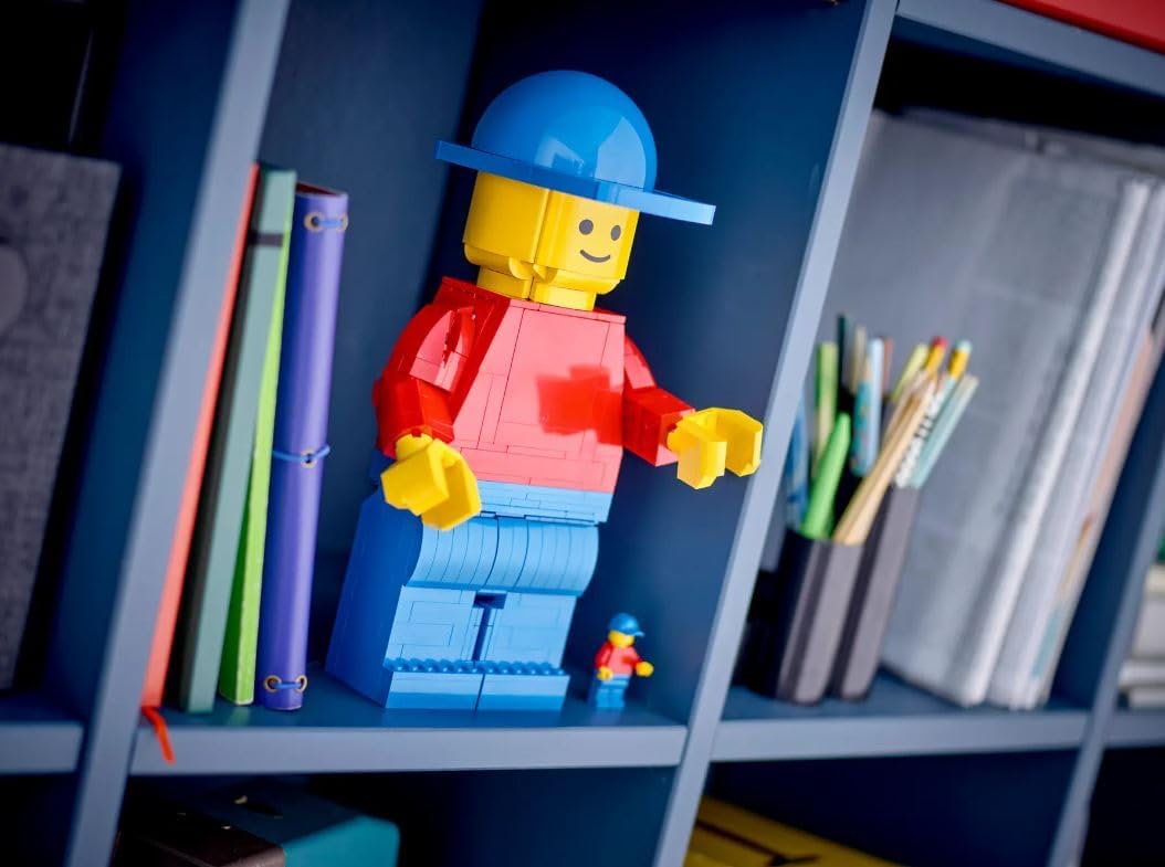 LEGO 40649 - Up-Scaled Minifigure B Brick Island