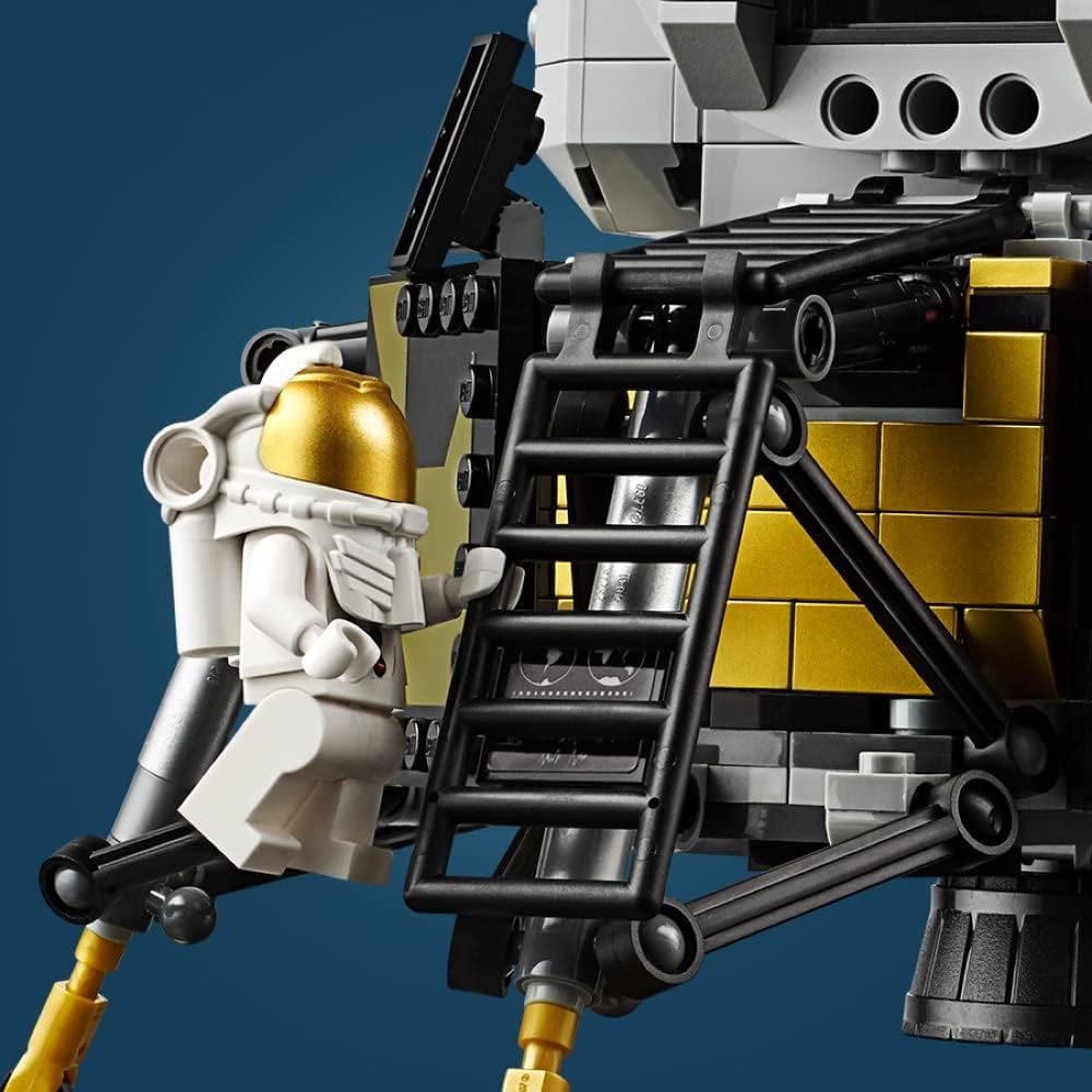 LEGO Creator Expert 10266 NASA Apollo 11 Moonland Ferry Amazon