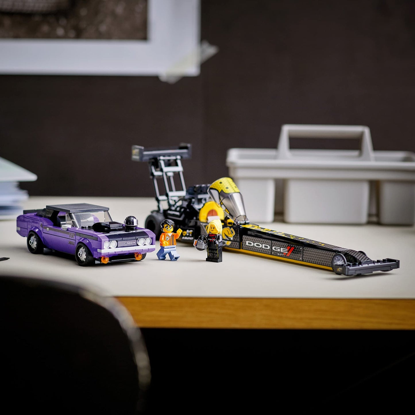 LEGO Speed Champions Mopar Dodge//SRT Top Fuel Dragster and 1970 Dodge Challenger 76904 Amazon