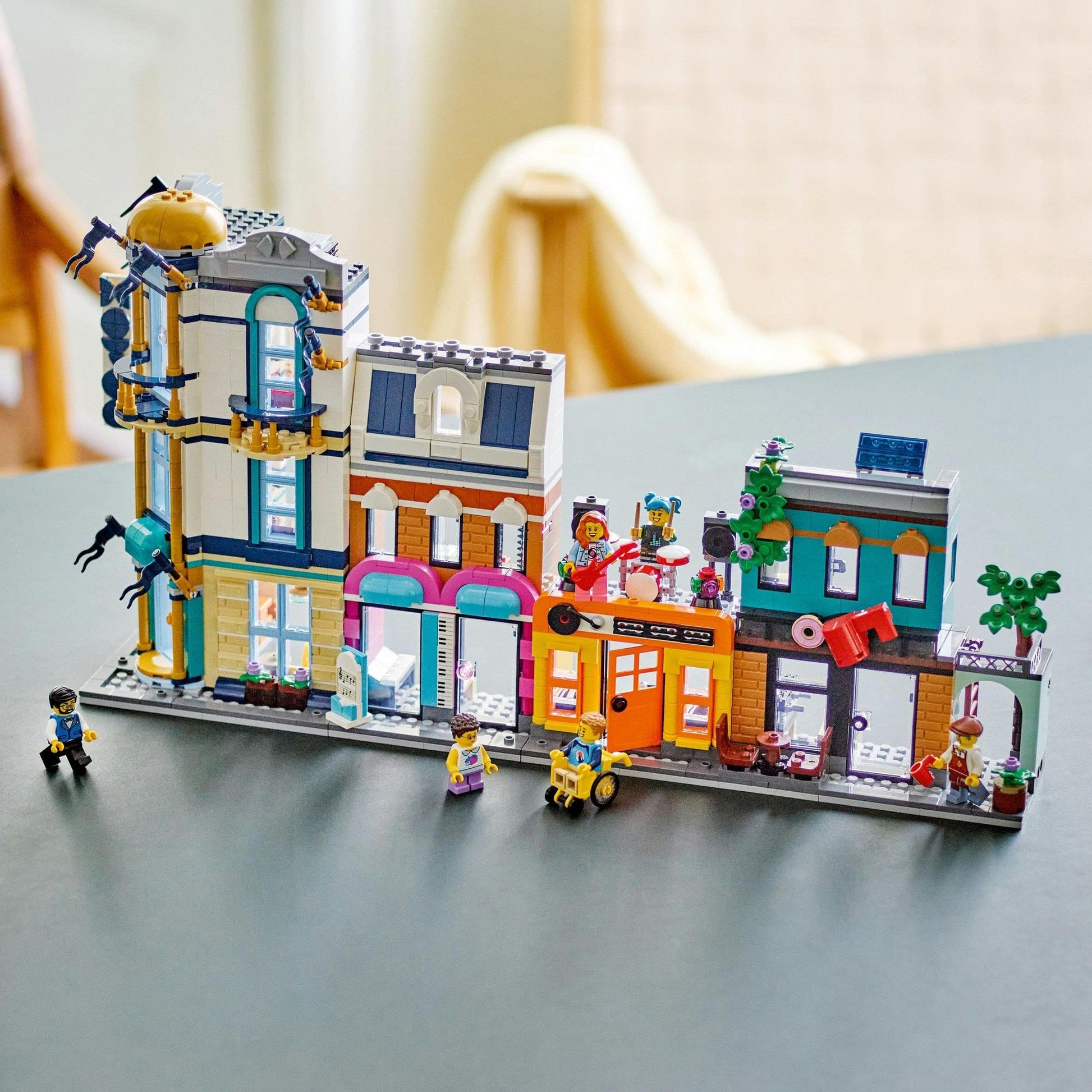 LEGO Creator Main Street 31141 Brick Island