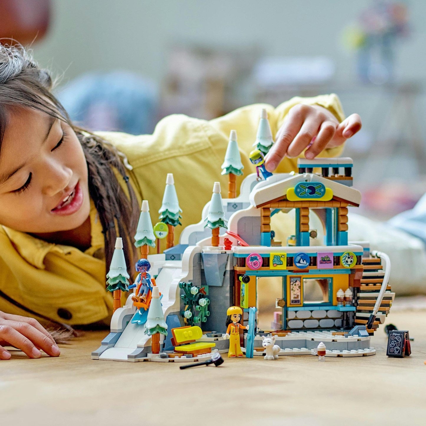 LEGO Friends Holiday Ski Slope and Café 41756 Amazon