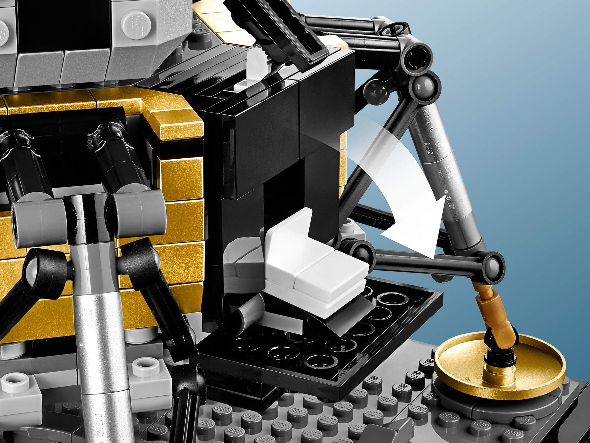 LEGO Creator Expert 10266 NASA Apollo 11 Moonland Ferry Amazon