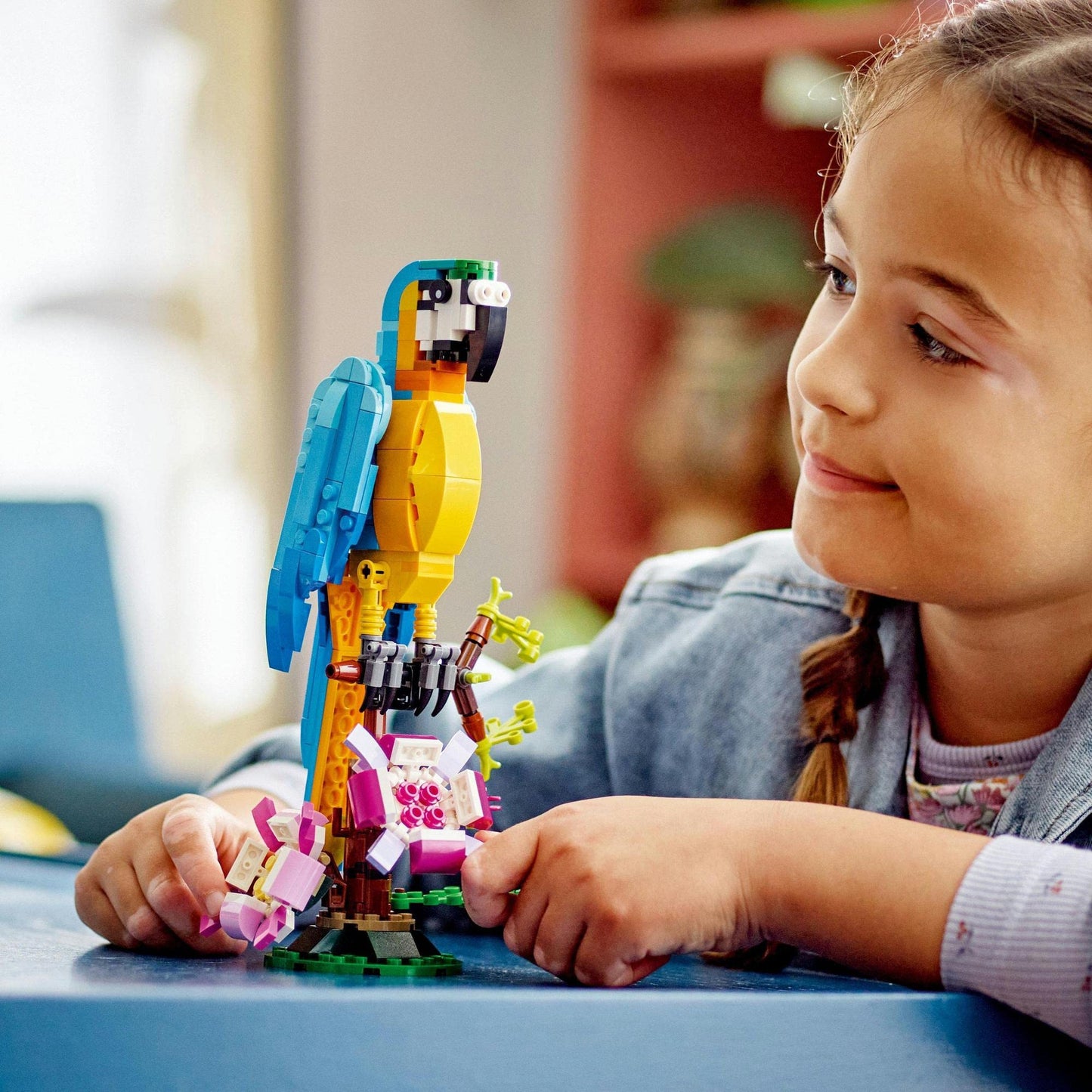 LEGO Creator Exotic Parrot 31136 Brick Island