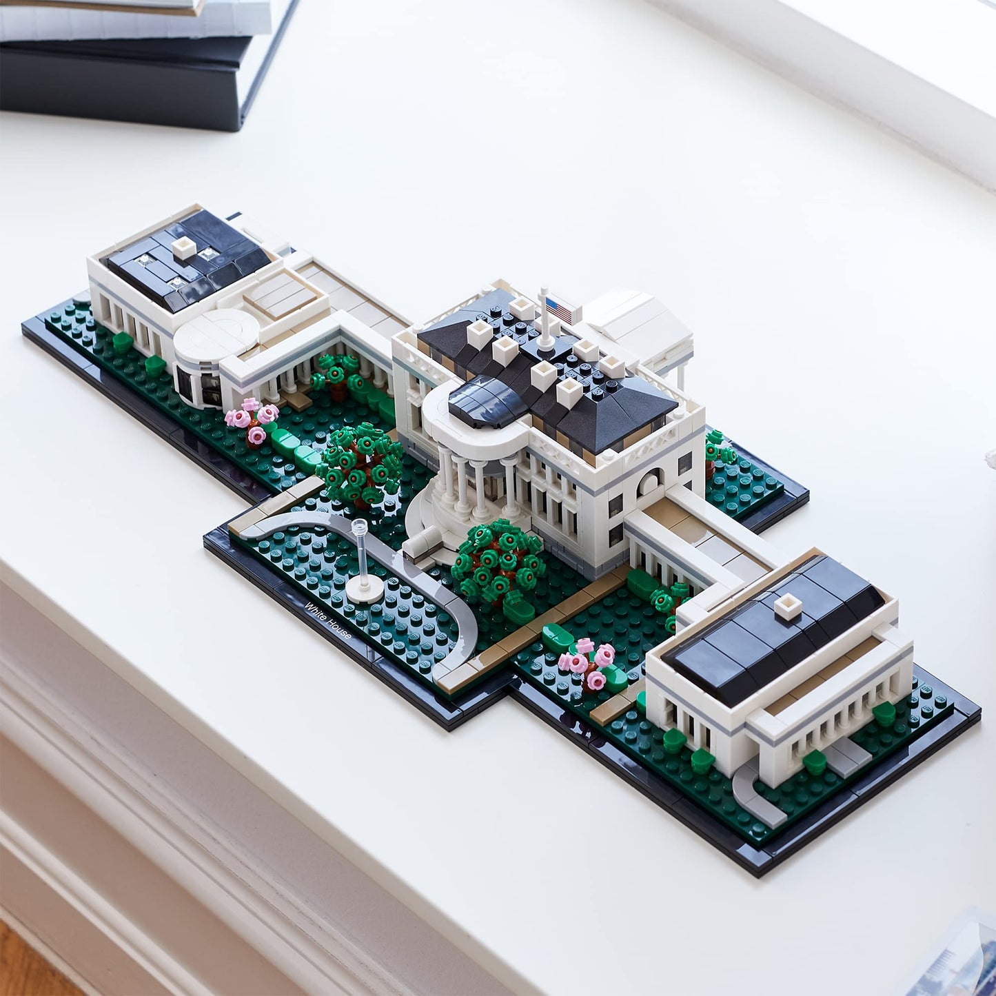 LEGO 21054 The White House Brick Island