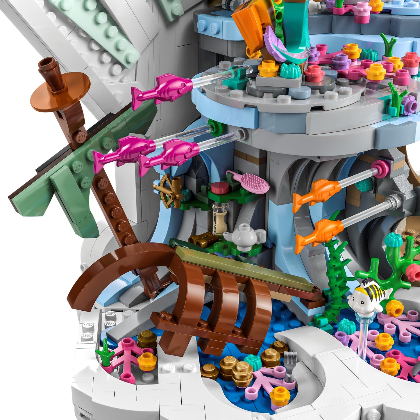LEGO 43225 The Little Mermaid Royal Clamshell - New. Amazon
