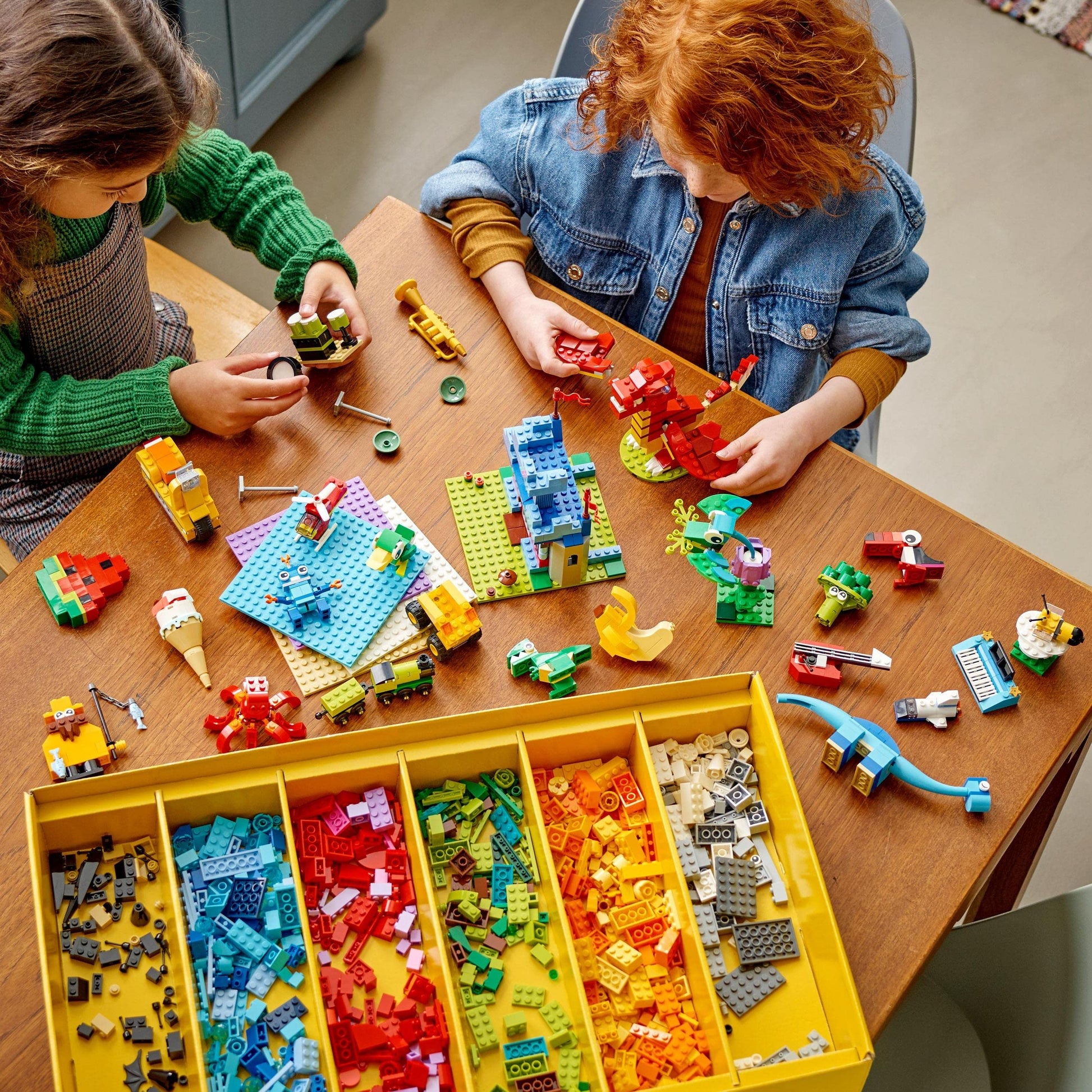LEGO Classic Build Together Set, 24 Buildable Toy 11020 Amazon