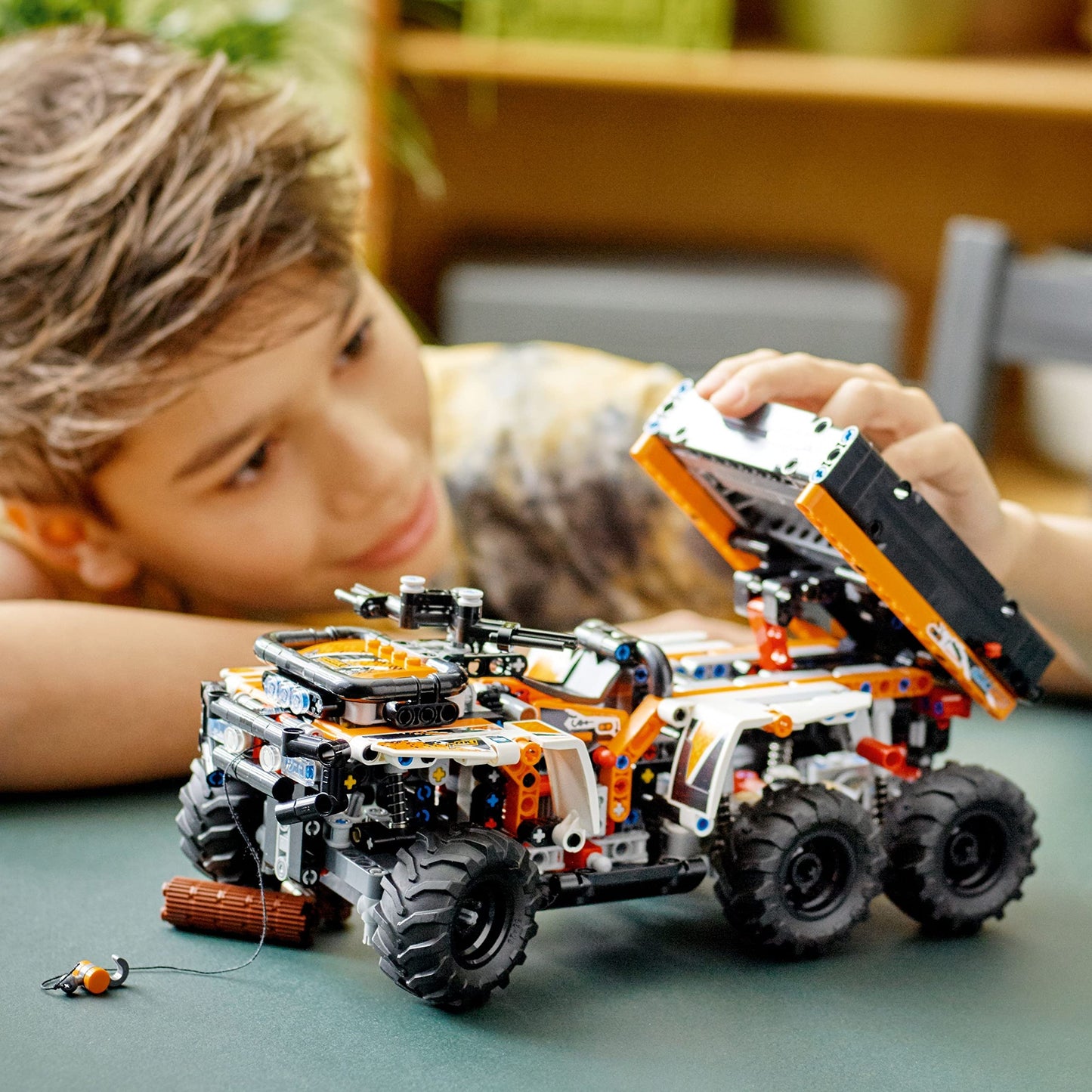 LEGO Technic All-Terrain Vehicle, 6-Wheeled Off Roader 42139 Brick Island