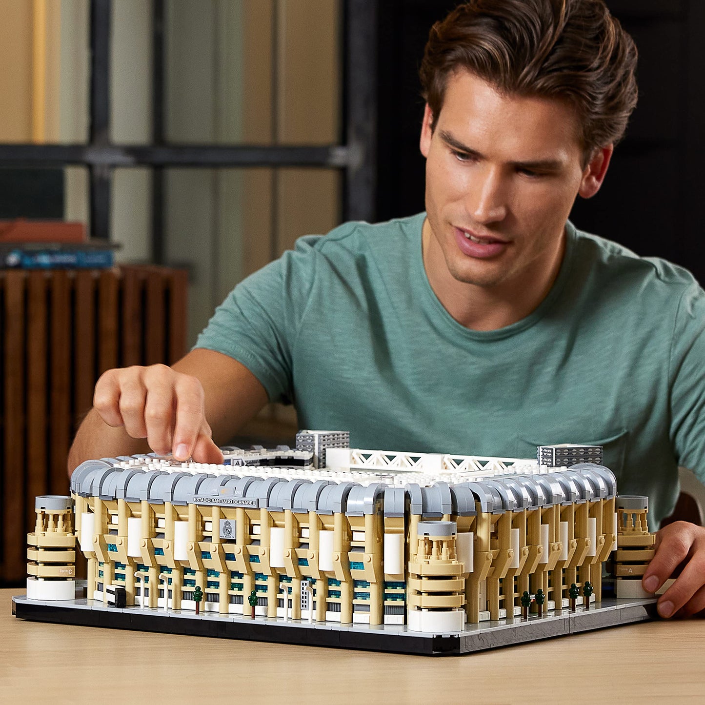 LEGO Real Madrid – Santiago Bernabéu Stadium 10299 Amazon