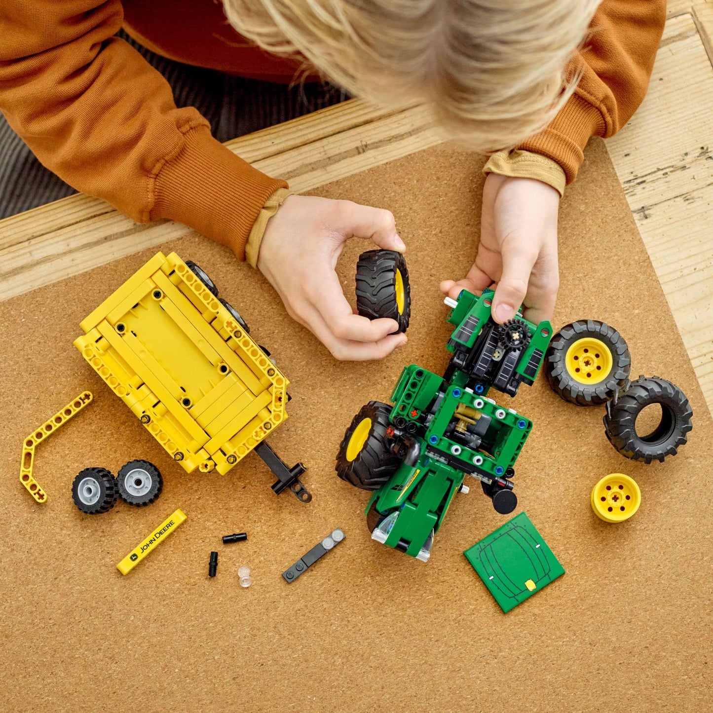 LEGO Technic John Deere 9620R 4WD Tractor 42136 Model Building B Brick Island