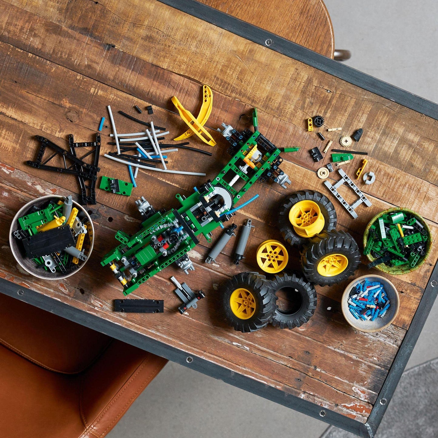 LEGO Technic John Deere 948L-II Skidder 42157 Amazon