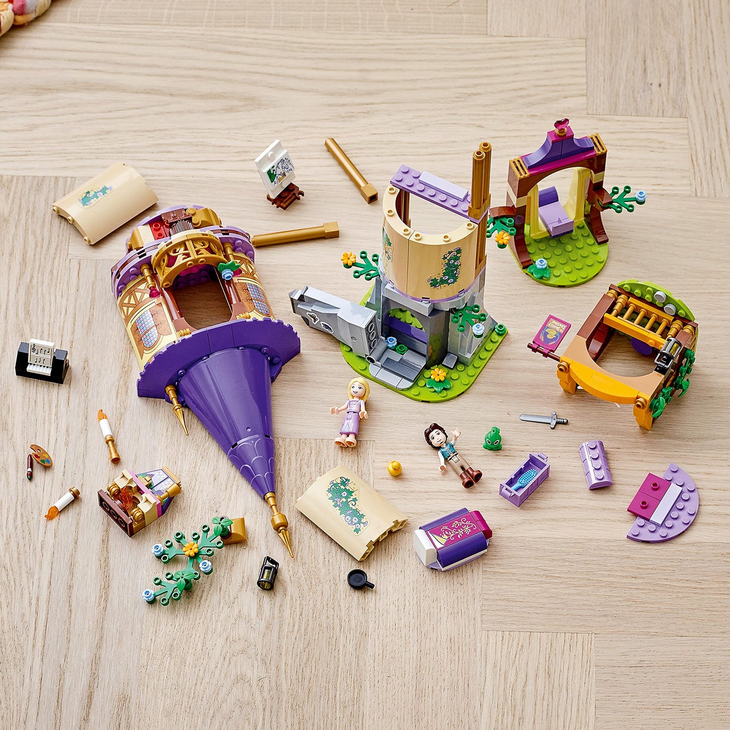 LEGO 43187 Disney Princess Rapunzel’s Tower Castle Playset