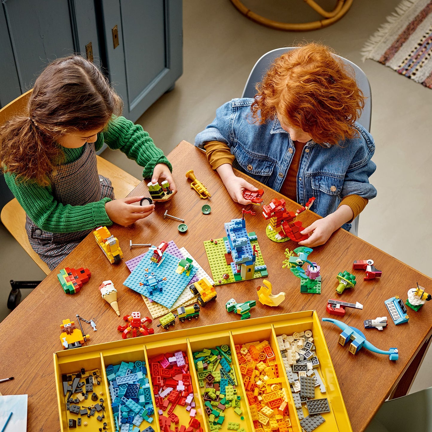 LEGO Classic Build Together Set, 24 Buildable Toy 11020 Amazon