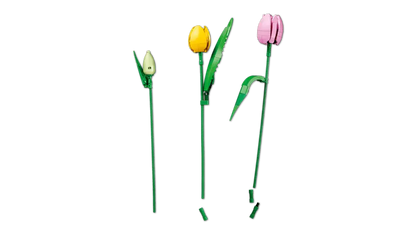 LEGO® Botanicals Tulip Bouquet 11501 features green leaves for extra authenticity and adjustable stems