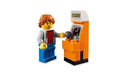 LEGO 40805 includes a gamer minifigure and miniature arcade machine
