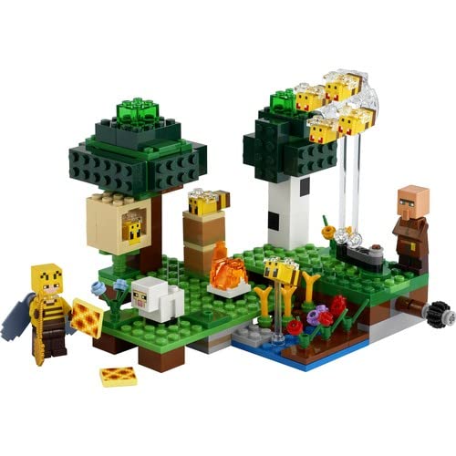 LEGO® Minecraft™ The Bee Farm 21165
