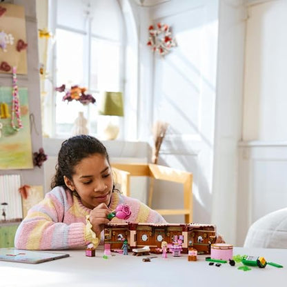 LEGO Wicked Glinda & Elphaba's Dormitory 75683