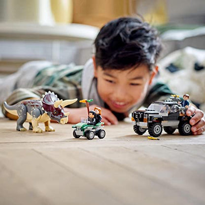 LEGO Jurassic World Triceratops Pickup Truck Ambush 76950