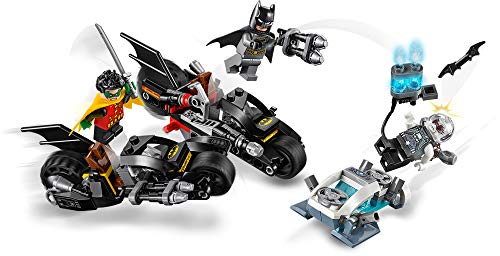 LEGO® DC Super Heroes   Mr. Freeze Batcycle Battle 76118