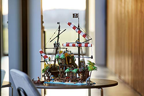 LEGO Ideas Pirates of Barracuda Bay 21322