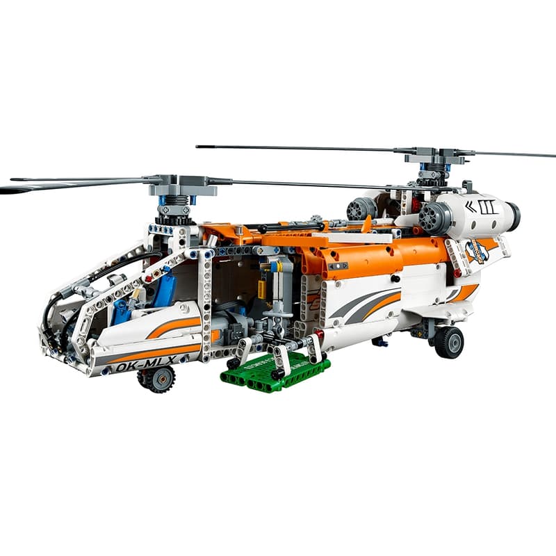 LEGO Technic Heavy Lift Helicopter 42052