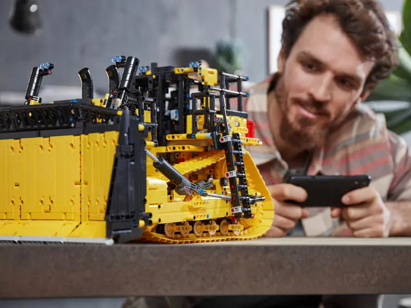 LEGO Technic App-Controlled Cat® D11 Bulldozer 42131 Brick Island