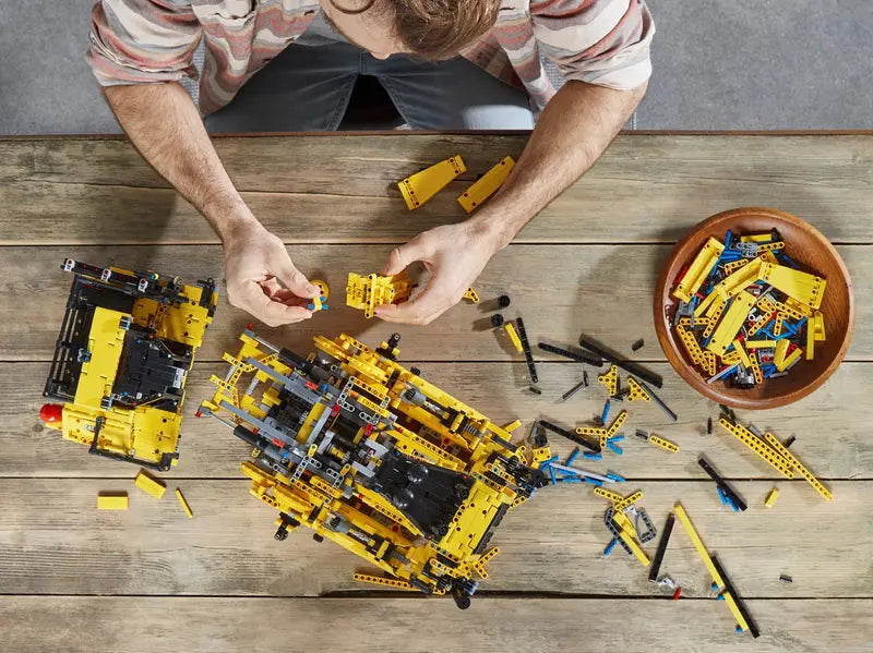 LEGO Technic App-Controlled Cat® D11 Bulldozer 42131 Brick Island