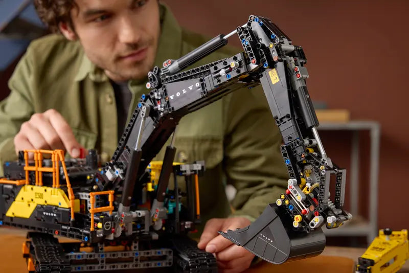LEGO® Technic Volvo EC500 Hybrid Excavator 42215 Amazon